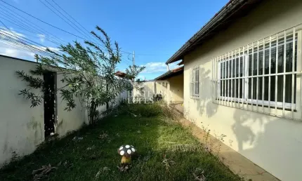 Casa com 3 quartos à venda na Santa Cruz, 21, Perocão, Guarapari por R$ 420.000