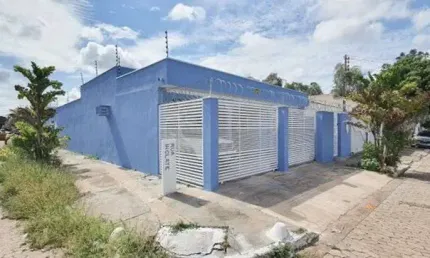 Casa com 4 quartos sendo 1 Suíte bairro Jardim Europa