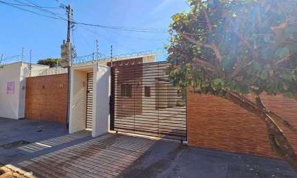 Casa 2 quartos 1 Suíte Condomínio Villa das Torres no Bairro Santa Cruz - Cuiabá - MT