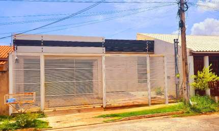 Casa com Piscina 2 quartos sendo 1 Suíte Residencial Santa Terezinha Cuiabá - MT