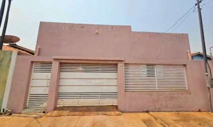 Casa 3 quartos Sendo 1 Suíte Bairro Santa Terezinha - Cuiabá - MT