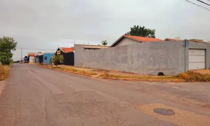 Casa de esquina 2 quartos a venda Bairro SantaTerezinha - Cuiabá - MT