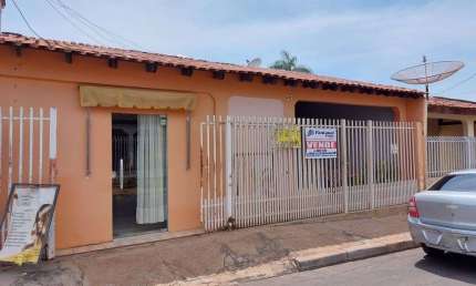 Casa para Venda - Jardim Imperial, Cuiabá - 250m², 1 vaga