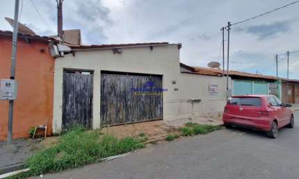 Casa para Venda no Bairro Petrópolis Prox. IFMT, Novo fórum de Várzea Grande.