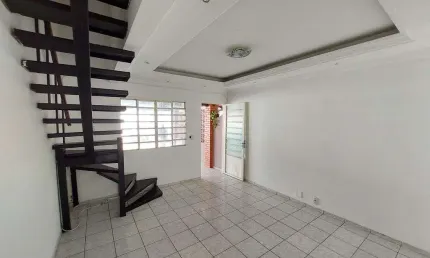 Sobrado em Condomínio para Locação Anual - Residencial Shangri-lá - Cuiabá - MT