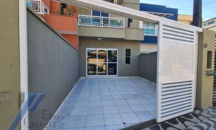 Ubatuba, Itaguá - Sobrado geminado com área útil de 80 m² e área total de 100 m2 com.