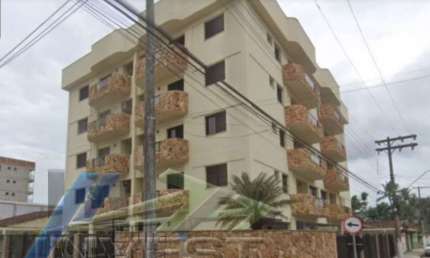 Ubatuba, Centro - Apartamento no 3º andar com 03 dormitórios, sendo 01 suíte.