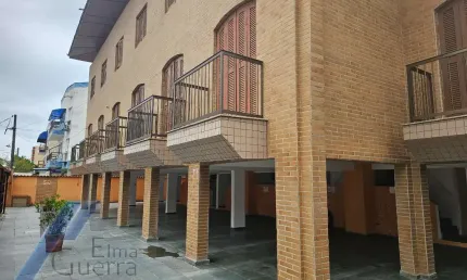 Ubatuba, Praia Grande - Apartamento com 02 dormitórios a 300 metros do mar.