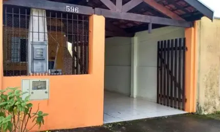 Ubatuba, Perequê Açu - Casa geminada com 02 dormitórios, sendo 01 suíte.