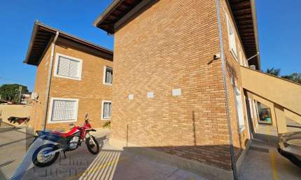 Ubatuba, Centro - Apartamento terreo  com 02 dormitórios.