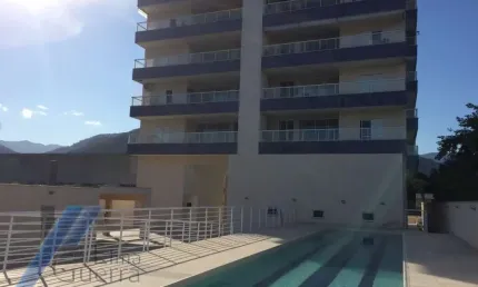 Ubatuba, Centro - Apartamento com 03 suítes com área util de 180 m2 e área de lazer completa.