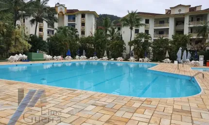 Ubatuba, Toninhas - Apartamento com 02 dormitórios sendo 01 suíte e área de lazer completa.