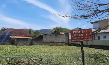 Ubatuba, Parque Vivamar - Terreno com 823,60 m2, aterrado.