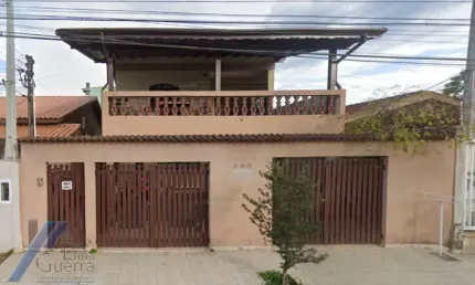 Ubatuba, Itaguá - Sobrado próximo a praia com 04 dormitórios, sendo 02 suítes.