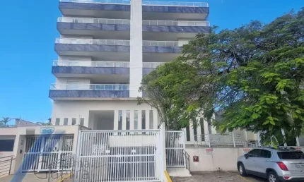 Ubatuba, Centro - Apartamento com 180 m2 de área útil, com 03 suítes e áres de lazer completa.