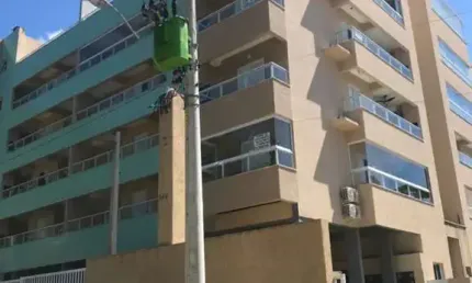 Ubatuba, Praia das Toninhas - Apartamento cobertura com 02 dormitórios sendo 01 suite.