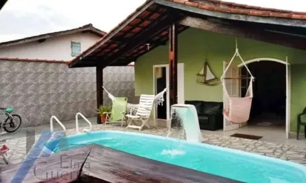 Ubatuba, Pereque-açú - Casa com 03 dormitorios, sendo 01 suite e área de lazer.