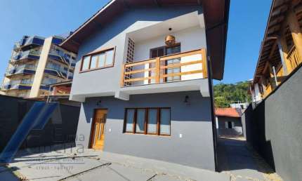 Ubatuba, pereque-açú - Casa sobrado com 04 dormitorios sendo 01 suite, casa nova.
