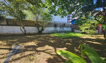 Ubatuba, Itagua - Terreno de esquina aterrado e murado com 300 m2.