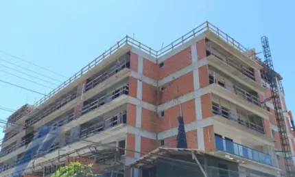Ubatuba, Toninhas - Apartamento tipo em construção com 02 dormitórios e 01 suíte com área de lazer.