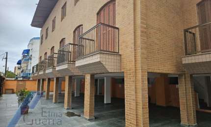 Ubatuba, Praia Grande - Apartamento com 01 dormitório a 300 metros do mar.