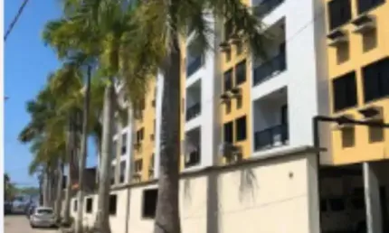 Ubatuba, Praia Grande - Apartamento com 02 dormitórios sendo 01 suíte a 200 metros do mar.