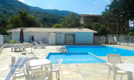 Ubatuba, Centro - Apartamento mobiliado de 03 dormitórios sendo 01 suíte e área de lazer.