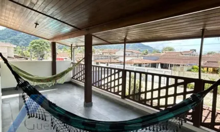 Ubatuba, Jardim Samambaia - Casa com 04 dormitórios, mais 03 lofts.