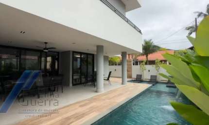 Ubatuba, Lagoinha- Casa Alto Padrão com 05 suítes e área de lazer com vista para o mar.