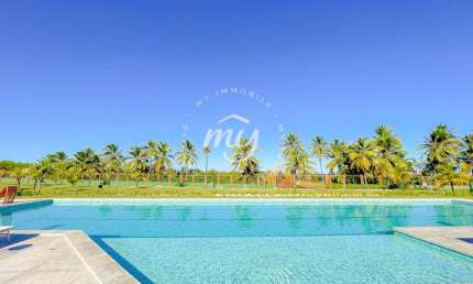Imbassaí| Village 158 m2| 2 suítes| 2 vagas| Garden Privativo| Cond. entre o rio e o mar