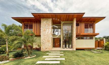 Praia do Forte| Praia Bella| Casa 550m²| 5 Suítes| 4 Vagas|Piscina|Alameda ao Lado e Fundo
