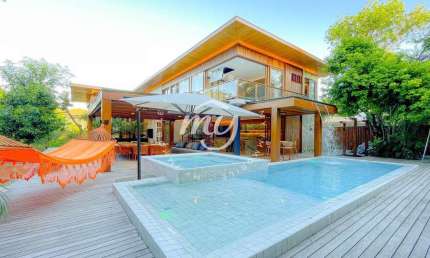 Praia do Forte| Mansão Luxuosa 550m²| 5 Suítes| 5 Vagas| Mobiliada| Praia Bella