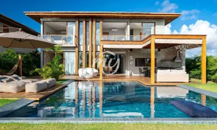 Praia do Forte| Casa Duplex com 570m²| Mobiliada| 5 Suítes| 4 Vagas|