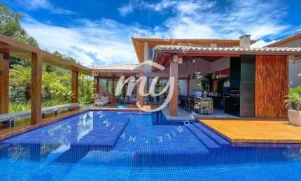Praia do Forte| Casa Alto Padrão| 4 Suites| 4 Vagas| Piscina| Area Gourmet