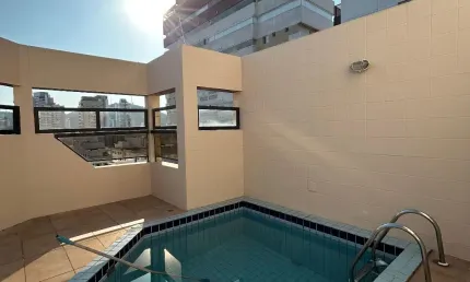 Cobertura com 250 metros quadrados, na quadra da praia, no gonzaga - santos - sp