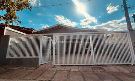 Casa com 3 quartos à venda na Rua Antônio Menito, 374, Jardim Campos Elíseos, Campinas, 184 m2 por R$ 850.000