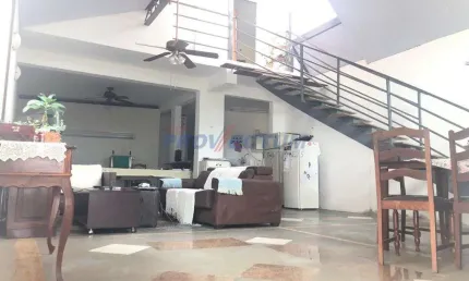 Casa com 3 quartos à venda na Rua Salim Feres, 403, Jardim Santa Marcelina, Campinas, 205 m2 por R$ 850.000