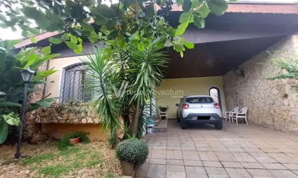 Casa com 3 quartos à venda na Rua Wanderlei da Costa Camargo, 269, Vila Georgina, Campinas, 246 m2 por R$ 600.000