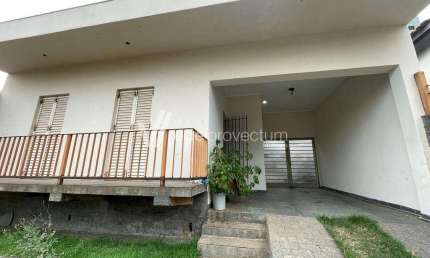 Casa com 3 quartos à venda na Rua Boaventura do Amaral, 155, Bosque, Campinas, 181 m2 por R$ 650.000