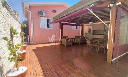 Casa com 3 quartos à venda na Rua Taquarituba, 253, Jardim Nova Europa, Campinas, 261 m2 por R$ 950.000