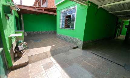 Casa com 2 quartos e quintal em Caioaba - Nova Iguaçu - R$ 210.000,00