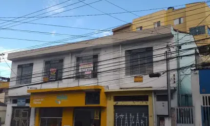 Prédio comercial com 200m2, em São Paulo, Jardim São Luiz,  estão divididos em 08 salas com banheiros e janelas, piso frio
