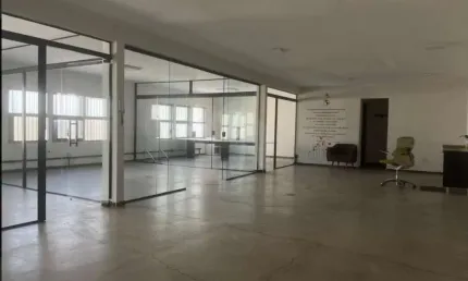 EXCELENTE PONTO COMERCIAL - LOJA E SALAS  PARA LOCAÇÃO OU VENDA