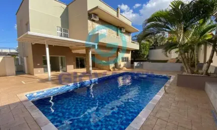 Sobrado espaçoso, ideal para quem busca conforto e qualidade de vida!