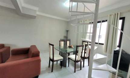 Cobertura duplex com 3 quartos, à venda em Guarapari na Enseada Azul.