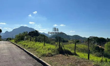 Lote com 450 m2, 15 m de frente por 30 m, cercado com arame.. Em Guarapari ES . Bairro Fatima, Cidade Jardim