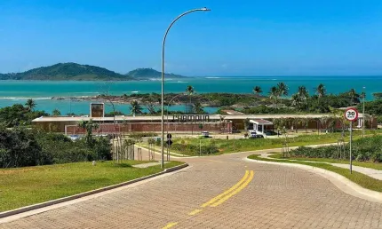 Terreno em condomínio fechado à venda na Avenida Padre José de Anchieta, Três Praias, Guarapari