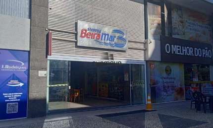 Oportunidade Única: Loja e Sobreloja à Venda no Shopping Beira Mar, Praia do Morro!