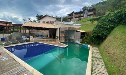 Apartamento 8 quartos, à venda no Centro de Guarapari.