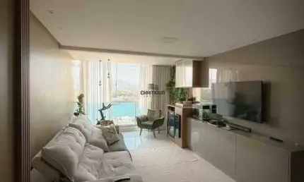 Apartamento com Vista para o Mar em Localização Privilegiada!